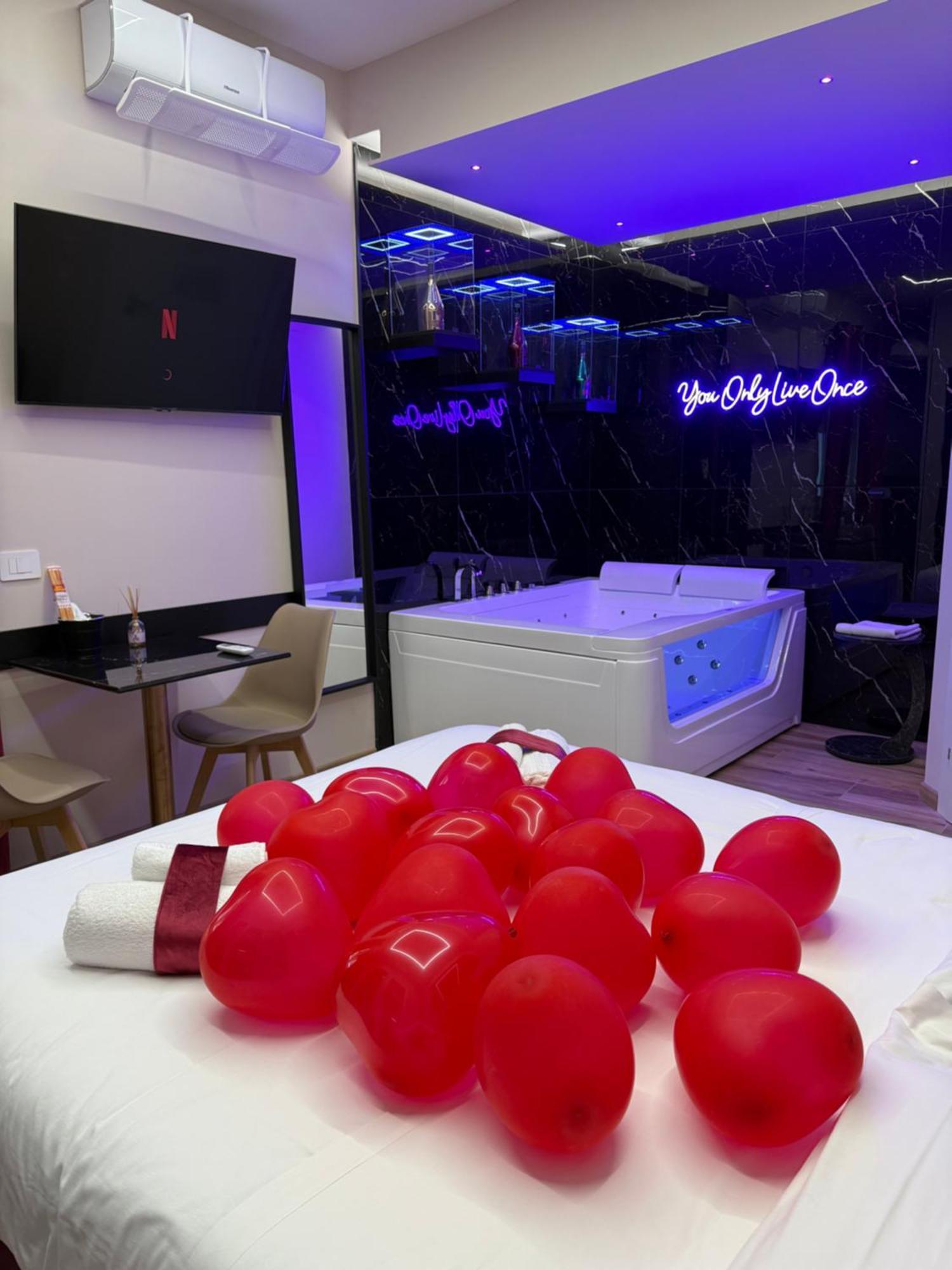 Raffaelli Suite, Rome
